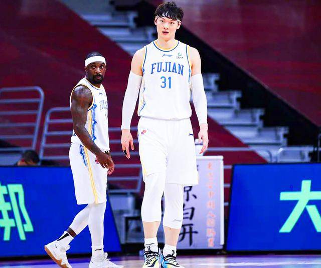 广西队对战福建男篮，谁能赢得比赛？的简单介绍